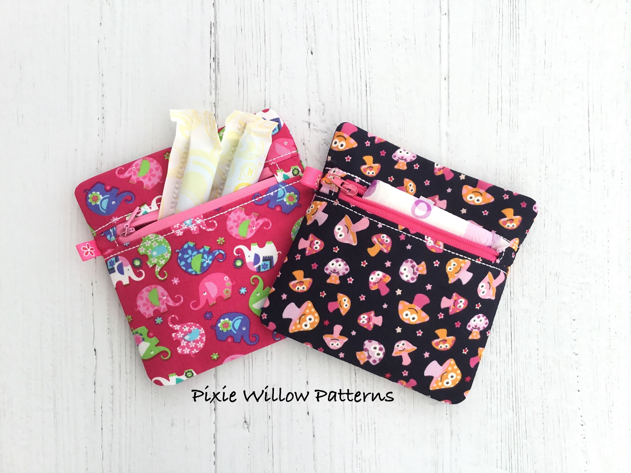 ITH zipper bag. Sanitary pads zipper bag. Fully lined, 6×6 square ...