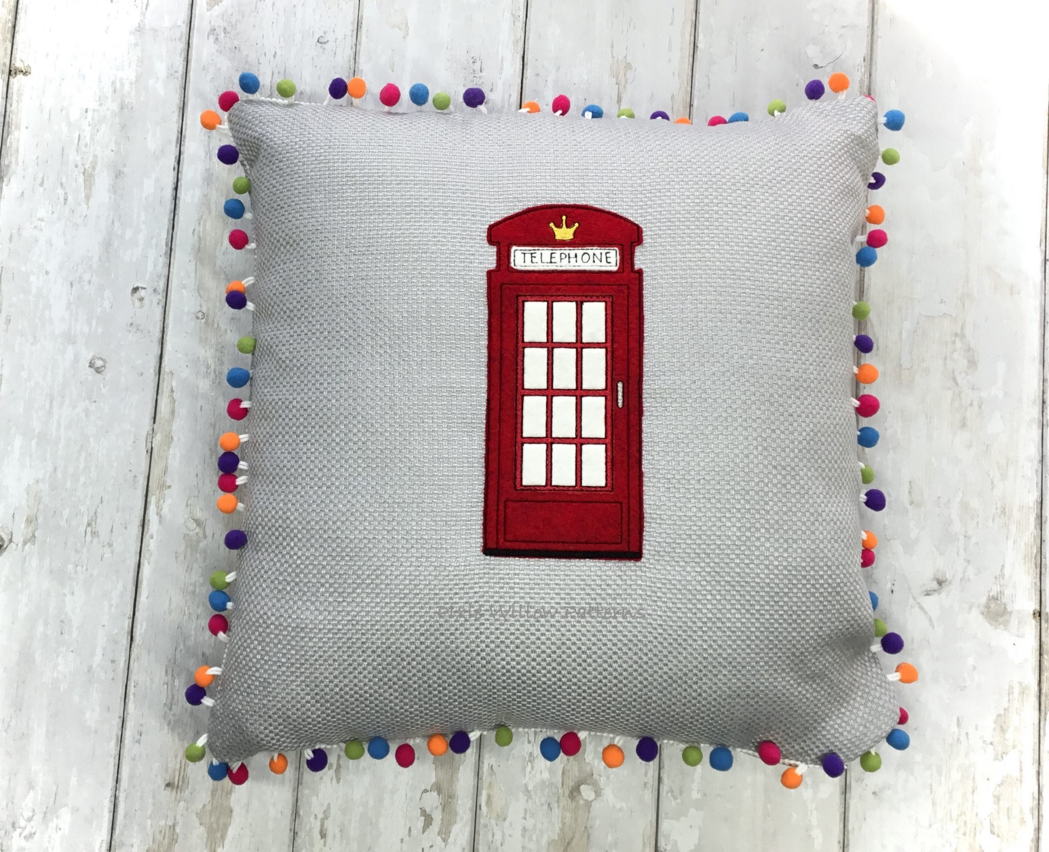 British Icon Series Appliques. Set of 8 applique designs for 8×8 Hoops