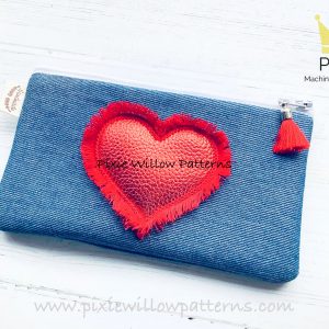 ITH heart fringe zipper bag pattern.