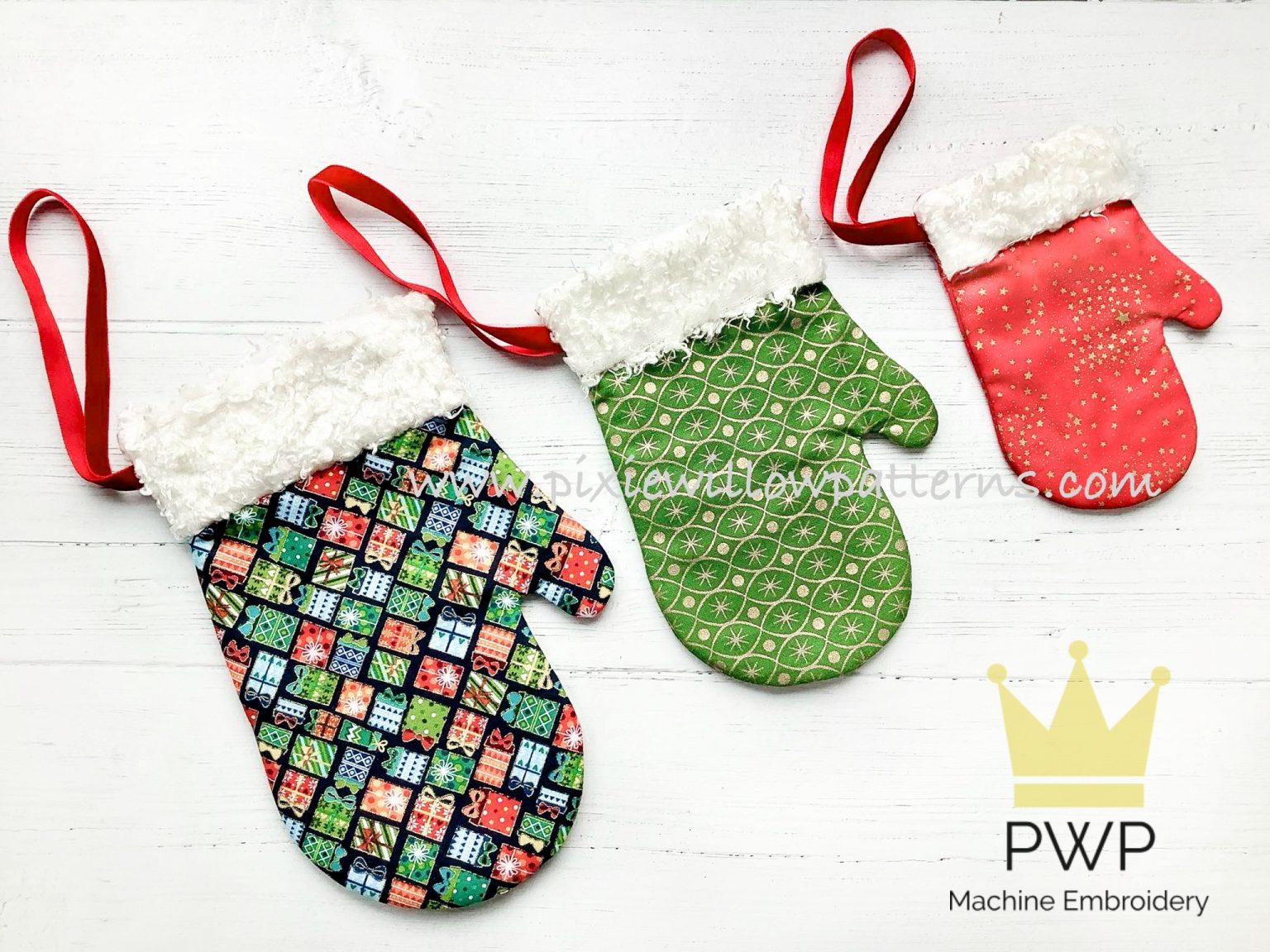 ITH Christmas Mitten Stocking for 5×7, 6×10 and 8×11 hoops. – Pixie ...